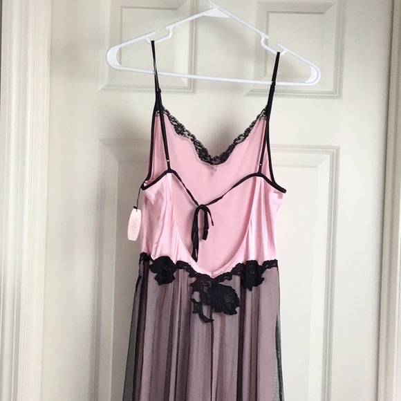 NEW Vtg.💕 Victoria’s Secret Long nightie - Picture 6 of 14